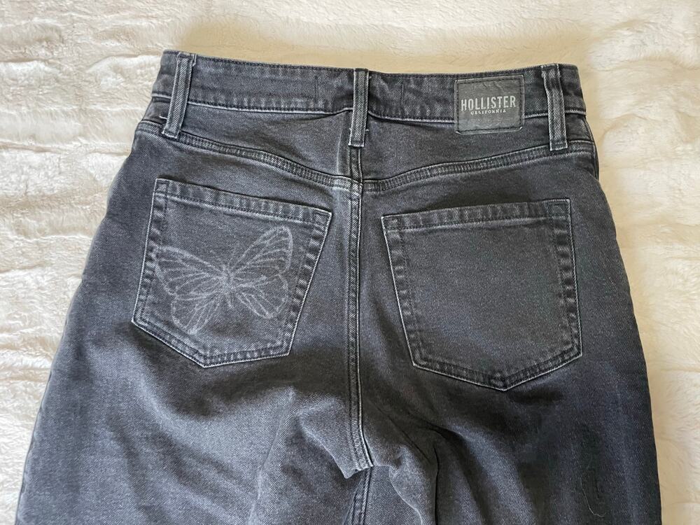 Hollister Black Dark Wash Grunge Flare Dad Jeans with Butterfly W28L